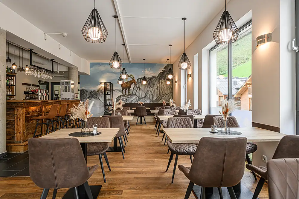 Bar Speisesaal Aufenthaltsraum Schönblick Mountain Resort